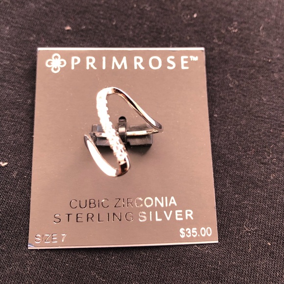 Beautiful ring!! - Picture 2 of 3